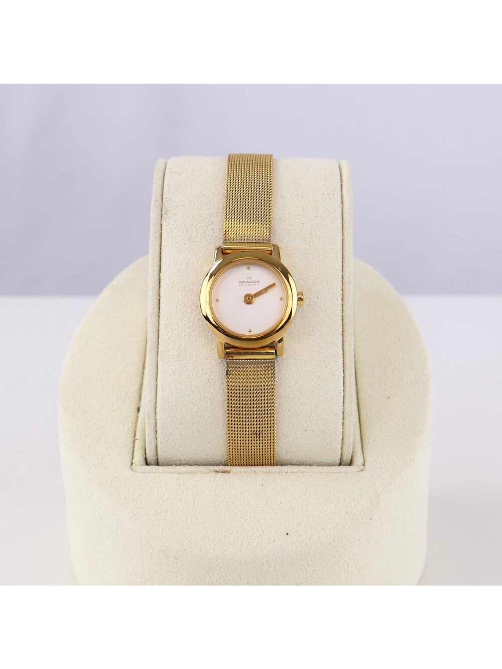 Skagen Denmark Ladies Watch Gold Tone Mesh Band Slim Minimalist White Dial Works